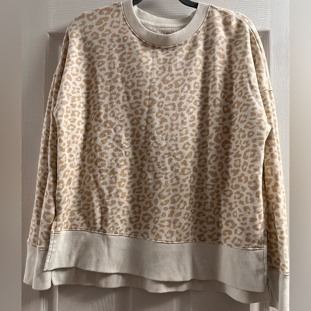 Time and Tru animal print sweatshirt, medium